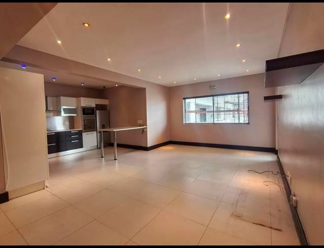 2 BEDROOM PROPERTY TO RENT IN SEA POINT